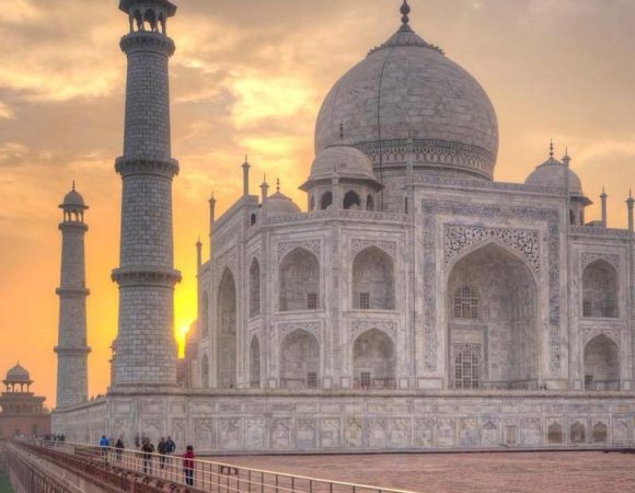 Same Day Luxury Taj Mahal Tour by AC Car